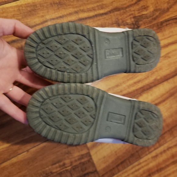 Winter Ready Girls size 10T winter boots - Picture 9 of 11